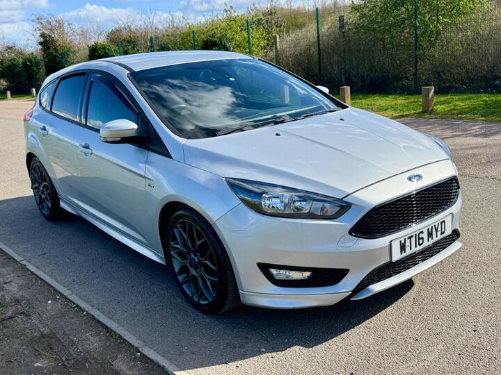 Ford Focus 1.0T EcoBoost ST-Line Euro 6 (s/s) 5dr