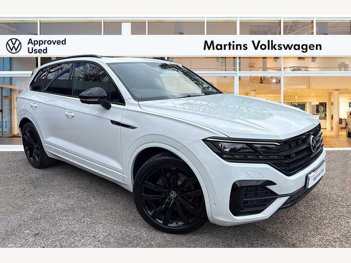 Volkswagen Touareg 3.0 TDI V6 Black Edition Tiptronic 4Motion Euro 6 (s/s) 5dr Volkswagen Touareg 3.0 TDI V6 Black Edition Tiptronic 4Motion Euro 6 (s/s) 5dr