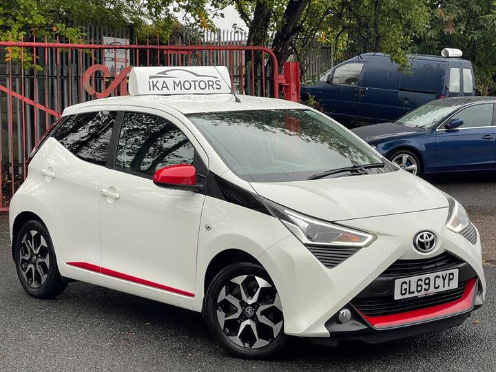 Toyota AYGO 1.0 VVT-i X-trend Funroof X-shift Euro 6 5dr