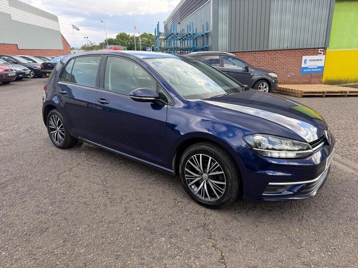Volkswagen Golf 1.4 TSI SE Nav Euro 6 (s/s) 5dr Volkswagen Golf 1.4 TSI SE Nav Euro 6 (s/s) 5dr