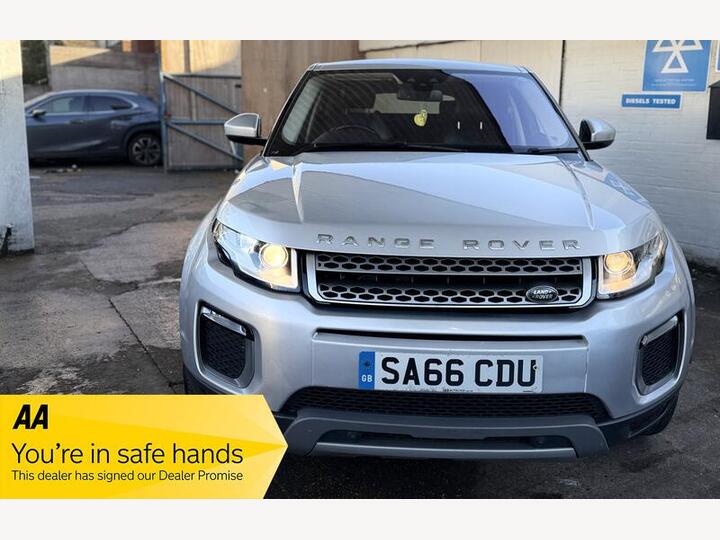 Land Rover Range Rover Evoque 2.0 TD4 SE Auto 4WD Euro 6 (s/s) 5dr Land Rover Range Rover Evoque 2.0 TD4 SE Auto 4WD Euro 6 (s/s) 5dr