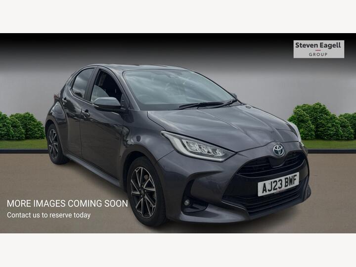 Toyota Yaris 1.5 VVT-h Design E-CVT Euro 6 (s/s) 5dr