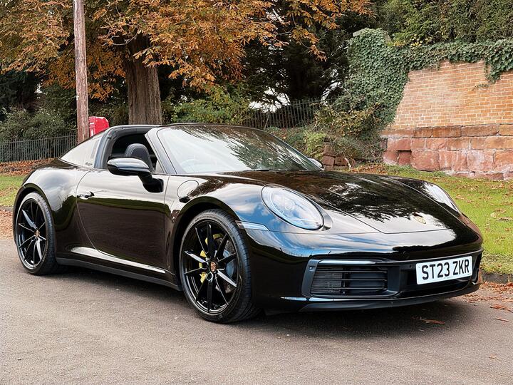 Porsche 911 3.0T 992 4 Targa PDK 4WD Euro 6 (s/s) 2dr Porsche 911 3.0T 992 4 Targa PDK 4WD Euro 6 (s/s) 2dr