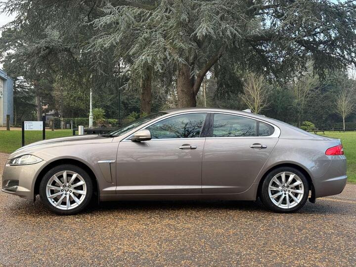 Jaguar XF 2.2d Premium Luxury Auto Euro 5 (s/s) 4dr