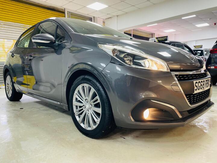 Peugeot 208 1.2 PureTech Signature Euro 6 (s/s) 5dr
