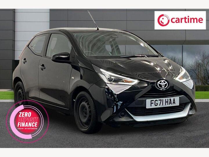 Toyota AYGO 1.0 VVT-i X-play Euro 6 (s/s) 5dr Toyota AYGO 1.0 VVT-i X-play Euro 6 (s/s) 5dr