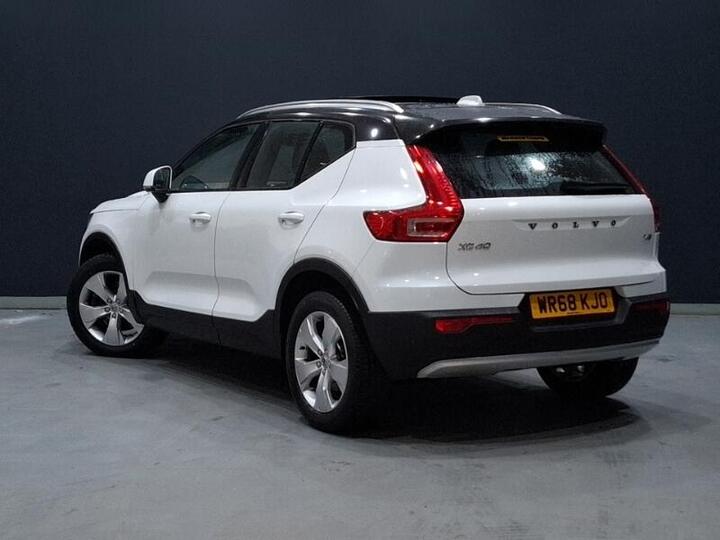 Volvo XC40 2.0 T4 Momentum Auto AWD Euro 6 (s/s) 5dr