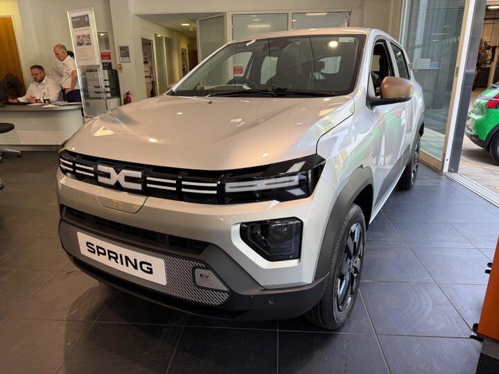 Dacia Spring 100 24.3kWh EXTREME Auto 5dr