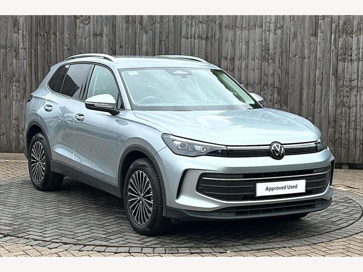 Volkswagen Tiguan 2.0 TDI Match DSG Euro 6 (s/s) 5dr