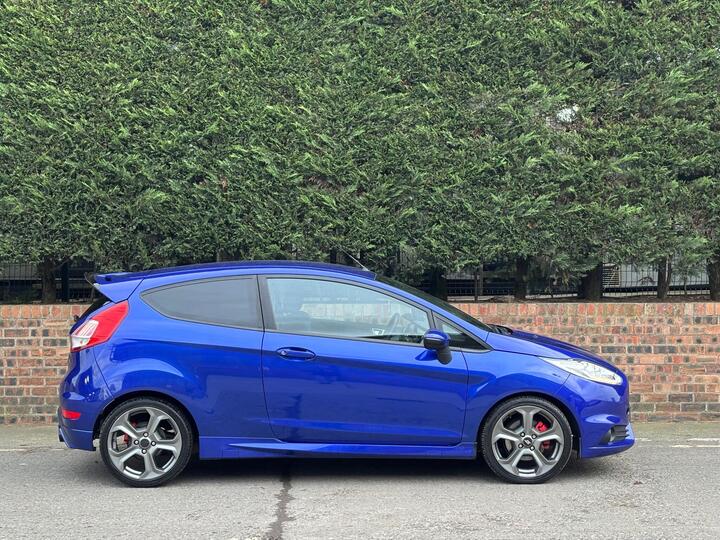 Ford Fiesta 1.6T EcoBoost ST-2 Euro 6 3dr