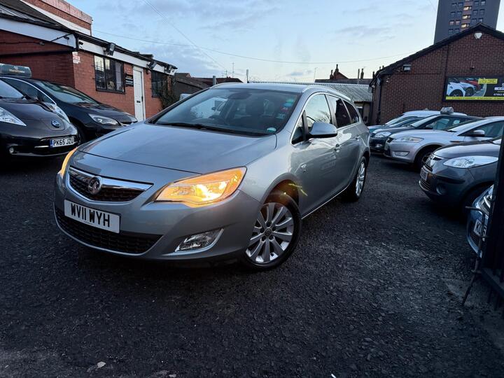 Vauxhall Astra 1.7 CDTi EcoFLEX SE Sports Tourer Euro 5 5dr Vauxhall Astra 1.7 CDTi EcoFLEX SE Sports Tourer Euro 5 5dr