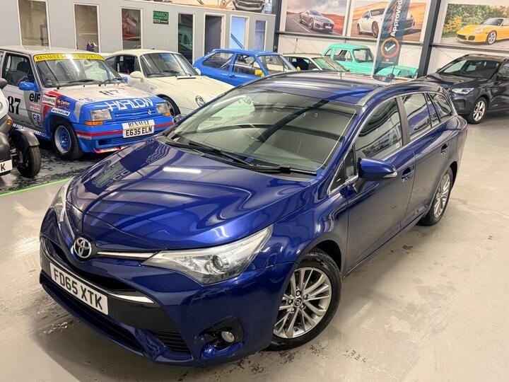 Toyota Avensis 2.0 D-4D Business Edition Touring Sports Euro 6 (s/s) 5dr Toyota Avensis 2.0 D-4D Business Edition Touring Sports Euro 6 (s/s) 5dr