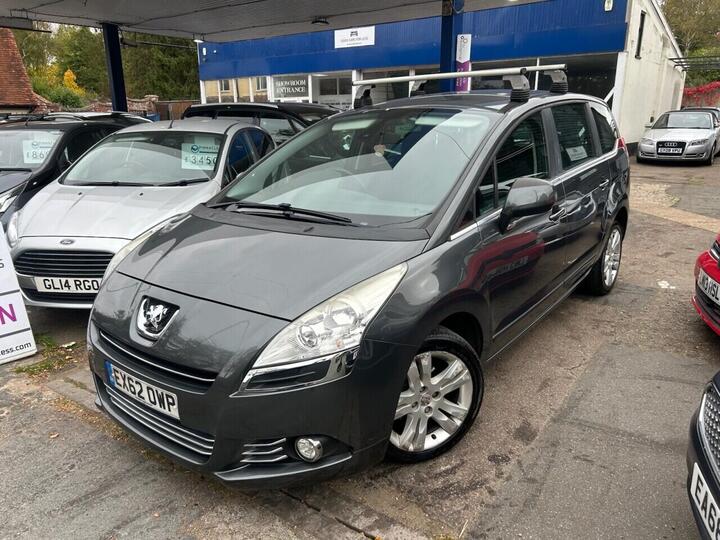 Peugeot 5008 1.6 HDi Active Euro 5 5dr Peugeot 5008 1.6 HDi Active Euro 5 5dr