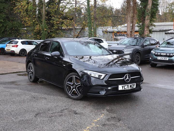 Mercedes-Benz A CLASS 1.3 A250e 15.6kWh AMG Line Edition 8G-DCT Euro 6 (s/s) 4dr