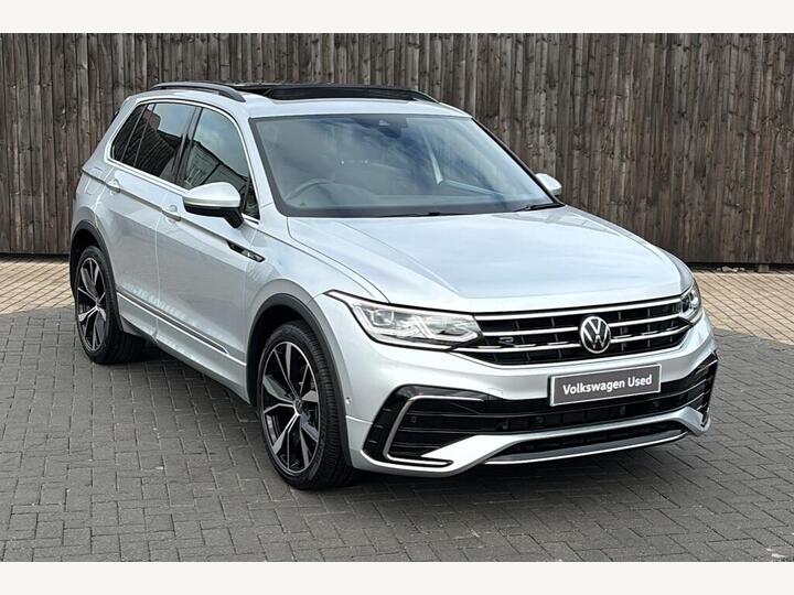 Volkswagen TIGUAN 2.0 TSI R-Line DSG 4Motion Euro 6 (s/s) 5dr Volkswagen TIGUAN 2.0 TSI R-Line DSG 4Motion Euro 6 (s/s) 5dr