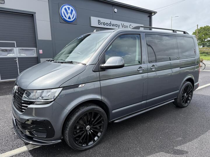 Volkswagen Transporter Shuttle 2.0 TDI SE DSG SWB Euro 6 (s/s) 5dr