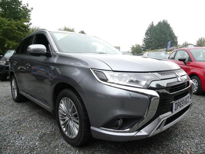 Mitsubishi Outlander 2.4h TwinMotor 13.8kWh Dynamic CVT 4WD Euro 6 (s/s) 5dr