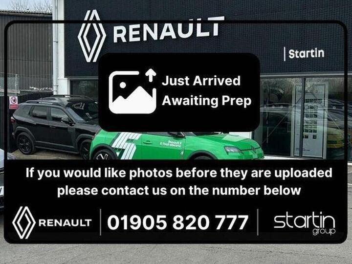 Renault Clio 0.9 TCe Iconic Euro 6 (s/s) 5dr