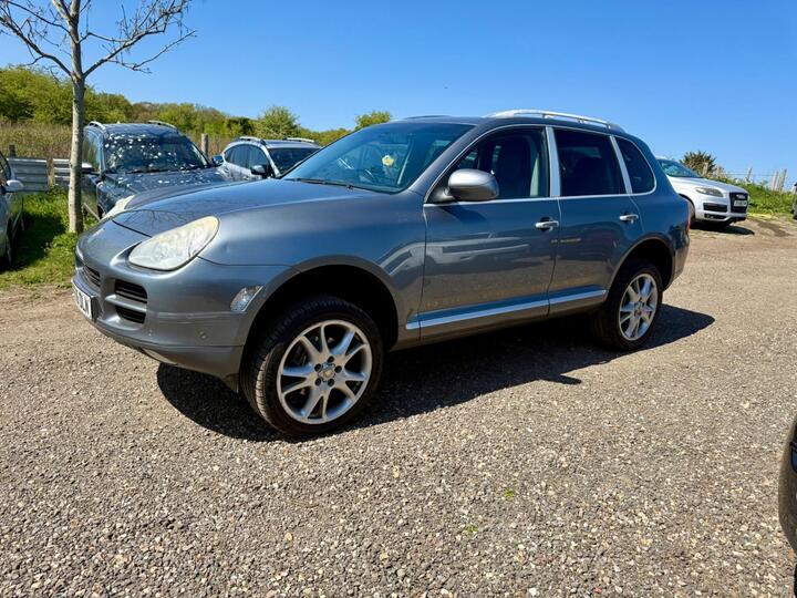 Porsche Cayenne 3.2 V6 Tiptronic S AWD 5dr