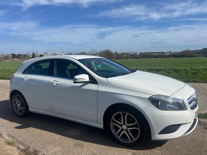 Mercedes-Benz A Class 1.8 A200 CDI Sport Euro 5 (s/s) 5dr Mercedes-Benz A Class 1.8 A200 CDI Sport Euro 5 (s/s) 5dr