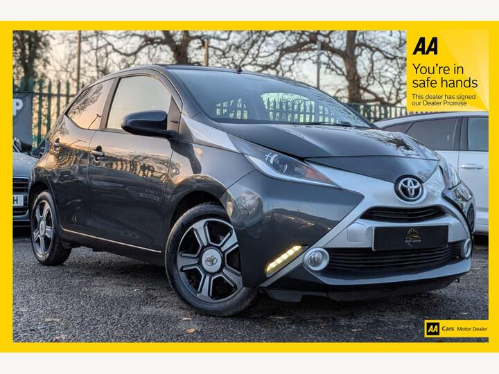Toyota AYGO 1.0 VVT-i X-clusiv 2 X-wave X-shift Euro 6 5dr