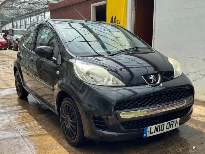 Peugeot 107 1.0 12V Urban Euro 4 5dr Peugeot 107 1.0 12V Urban Euro 4 5dr