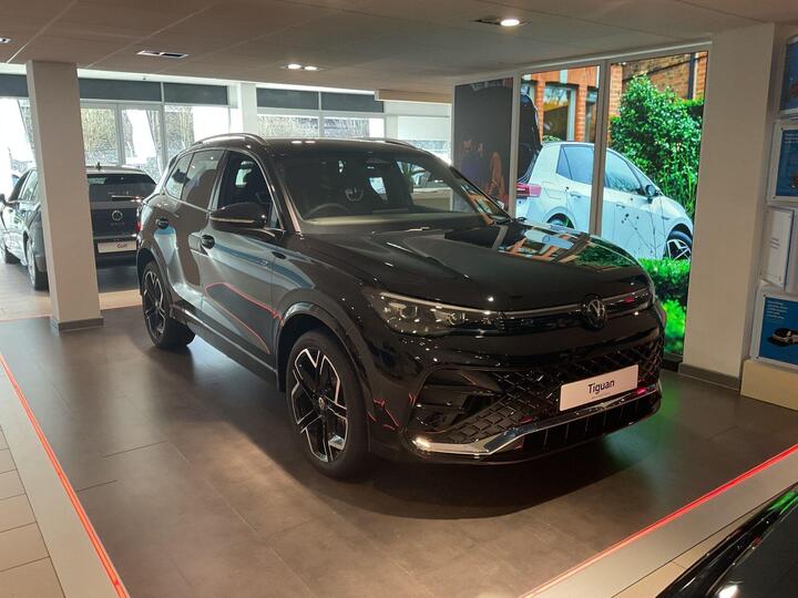 Volkswagen Tiguan 2.0 TDI R-Line DSG Euro 6 (s/s) 5dr