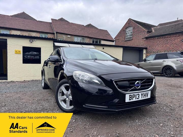 Volvo V40 1.6 T4 SE Lux Nav Hatchback 5dr Petrol Powershift Euro 5 (s/s) (180 Ps)