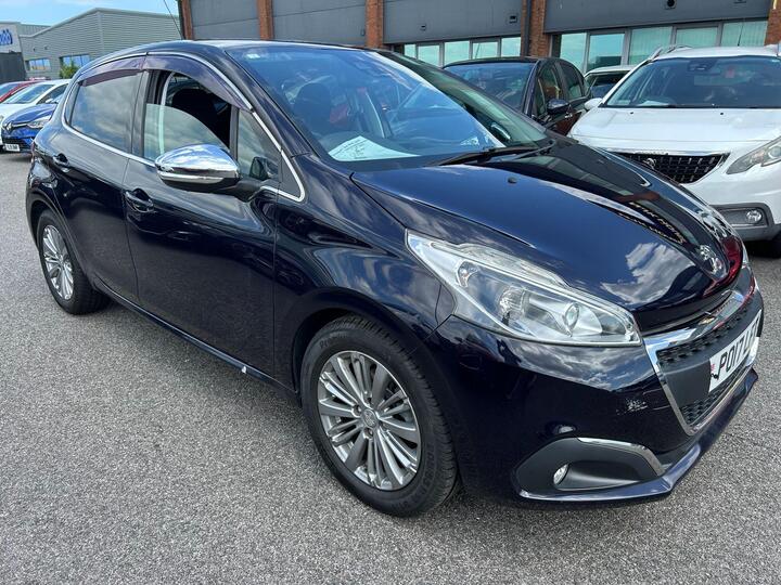 Peugeot 208 1190cc LOW MILES 45,819 AUTOMATIC