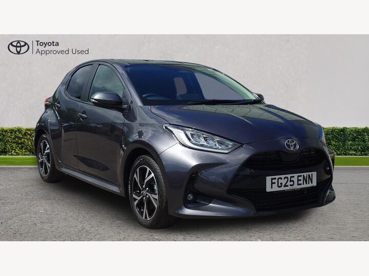 Toyota Yaris 1.5 VVT-h Design E-CVT Euro 6 (s/s) 5dr