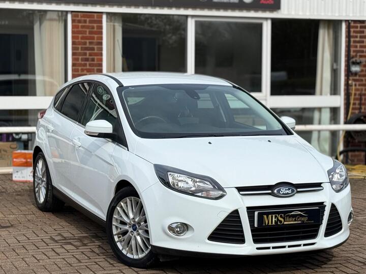 Ford Focus 1.0T EcoBoost Zetec Euro 5 (s/s) 5dr
