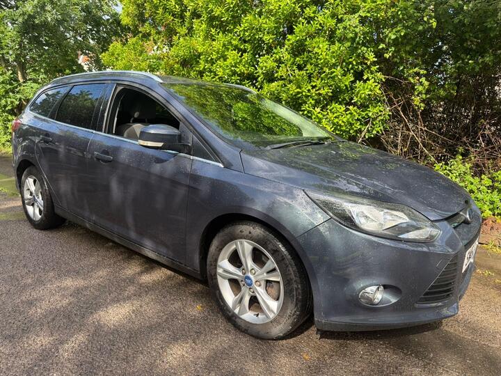 Ford Focus 1.0T EcoBoost Zetec Euro 5 (s/s) 5dr