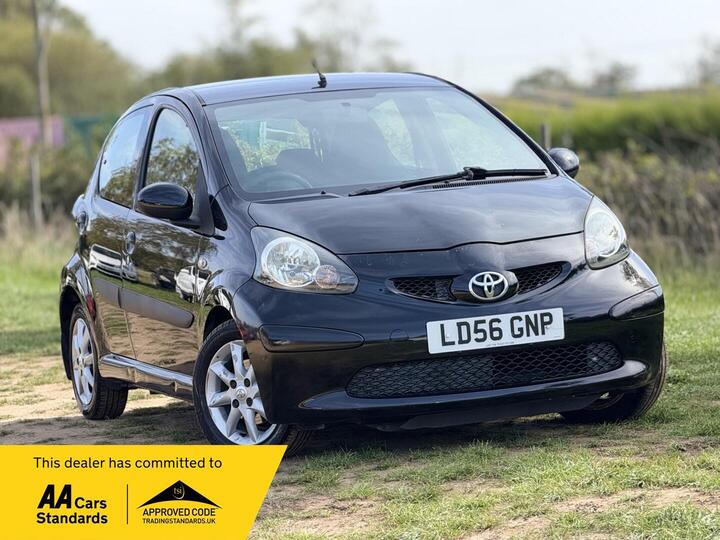 Toyota AYGO 1.0 VVT-i Black Euro 4 5dr
