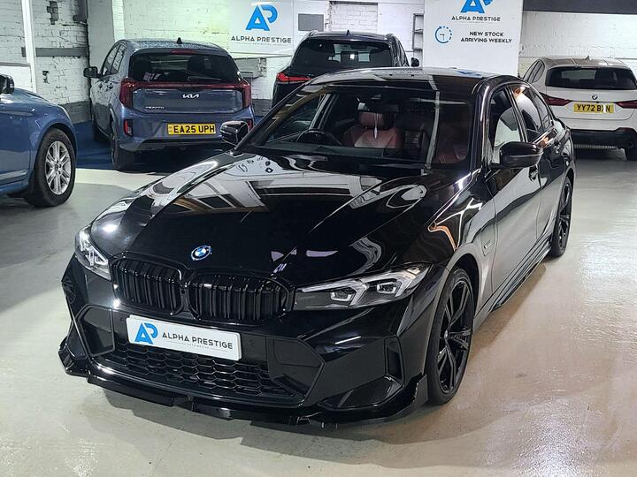 BMW 3 Series 2.0 330e 12kWh M Sport Auto XDrive Euro 6 (s/s) 4dr BMW 3 Series 2.0 330e 12kWh M Sport Auto XDrive Euro 6 (s/s) 4dr