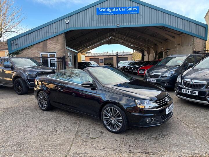 Volkswagen Eos 2.0 TDI BlueMotion Tech Exclusive Cabriolet DSG Euro 5 (s/s) 2dr Volkswagen Eos 2.0 TDI BlueMotion Tech Exclusive Cabriolet DSG Euro 5 (s/s) 2dr