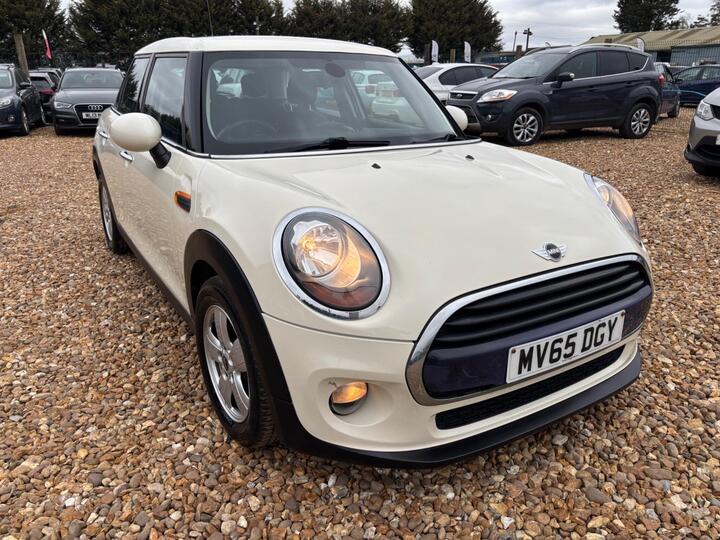 MINI Hatch 1.5 Cooper D Euro 6 (s/s) 5dr