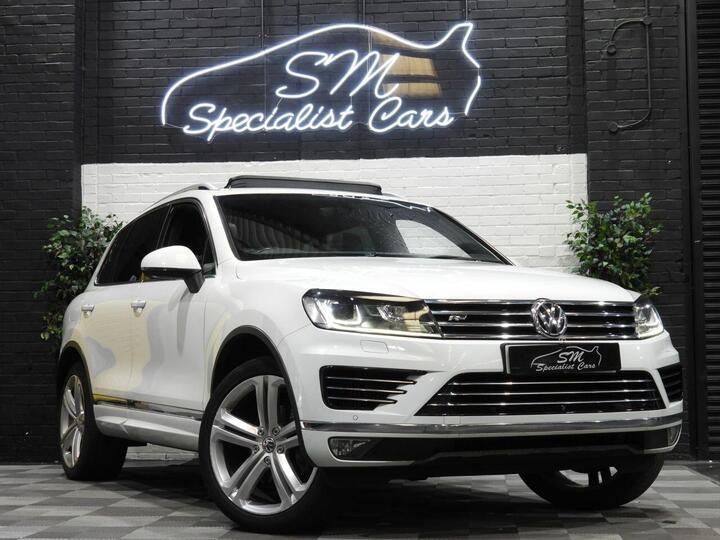 Volkswagen TOUAREG 3.0 TDI V6 BlueMotion Tech R-Line Plus Tiptronic 4WD Euro 6 (s/s) 5dr Volkswagen TOUAREG 3.0 TDI V6 BlueMotion Tech R-Line Plus Tiptronic 4WD Euro 6 (s/s) 5dr