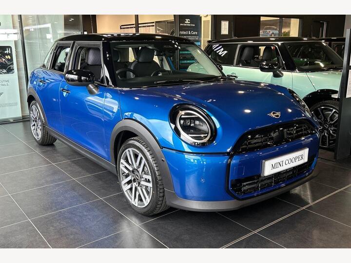 MINI Cooper 1.5C Classic Steptronic Euro 6 (s/s) 5dr