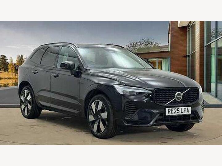Volvo XC60 2.0h T8 18.8kWh Ultra Dark Auto AWD Euro 6 (s/s) 5dr