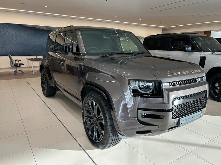 Land Rover Defender 110 4.4 P635 V8 MHEV OCTA Auto 4WD Euro 6 (s/s) 5dr