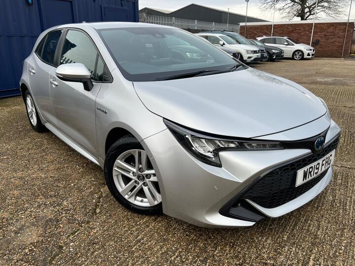 Toyota Corolla 1.8 VVT-h Icon Tech CVT Euro 6 (s/s) 5dr