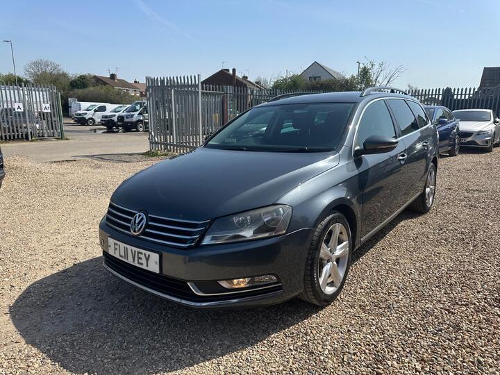 Volkswagen Passat 2.0 TDI BlueMotion Tech SE Euro 5 (s/s) 5dr