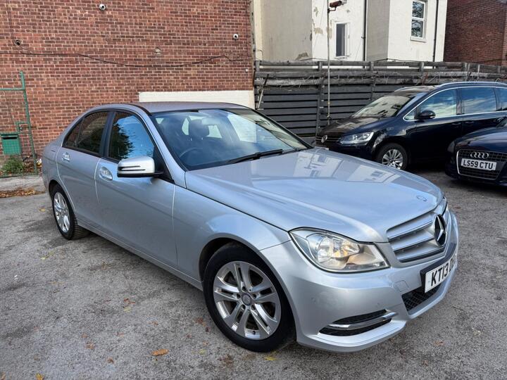 Mercedes-Benz C Class 1.6 C180 BlueEfficiency Executive SE G-Tronic+ Euro 5 (s/s) 4dr