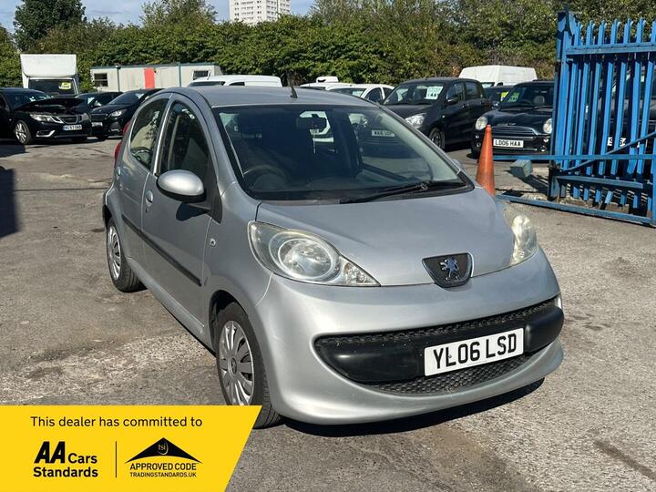 Peugeot 107 1.0 12V Urban 2 Tronic Euro 4 5dr