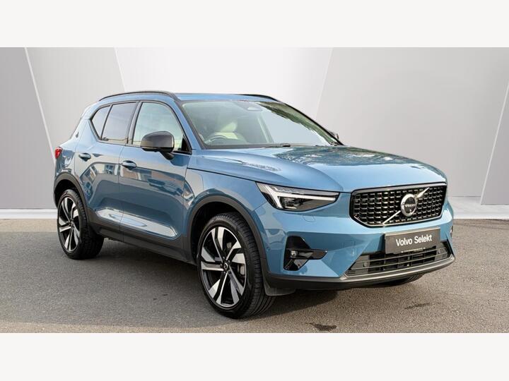 Volvo XC40 2.0 B4 MHEV Ultra Dark DCT Auto Euro 6 (s/s) 5dr