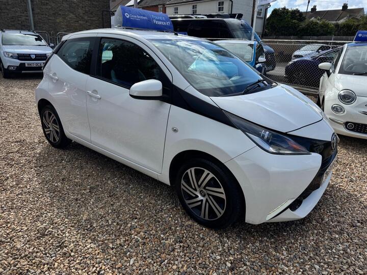 Toyota AYGO 1.0 VVT-i X-play Euro 6 5dr