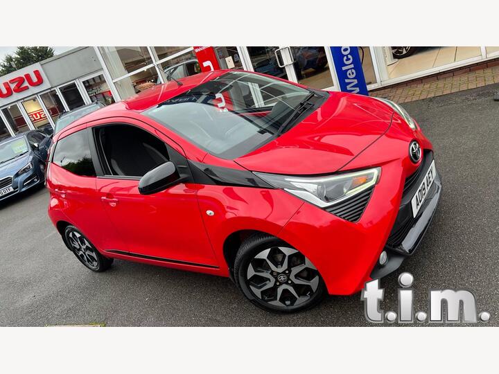 Toyota AYGO 1.0 VVT-i X-trend Euro 6 5dr (Safety Sense) Toyota AYGO 1.0 VVT-i X-trend Euro 6 5dr (Safety Sense)