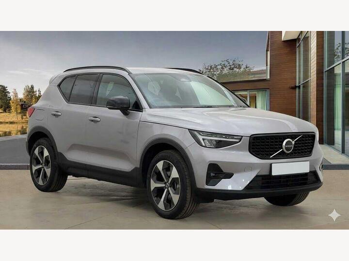 Volvo XC40 2.0 B3 MHEV Plus DCT Auto Euro 6 (s/s) 5dr