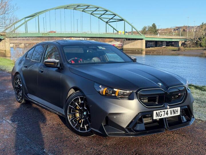 BMW M5 4.4 22.1kWh Steptronic XDrive Euro 6 (s/s) 4dr