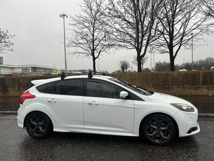 Ford Focus 2.0T EcoBoost ST-3 Euro 5 (s/s) 5dr